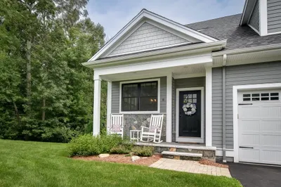 8 Davenport Ln #8 1