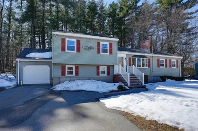 10 Independence Dr