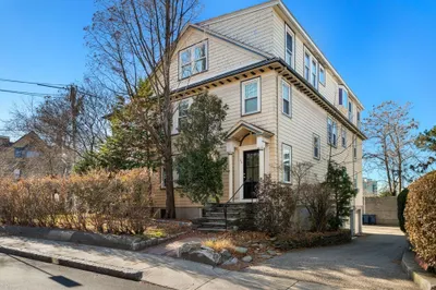 65-67 Saint James Circle 1