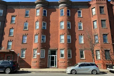 828 Chicopee St 1