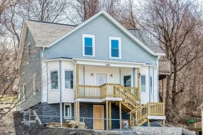 598 Franklin Street #1