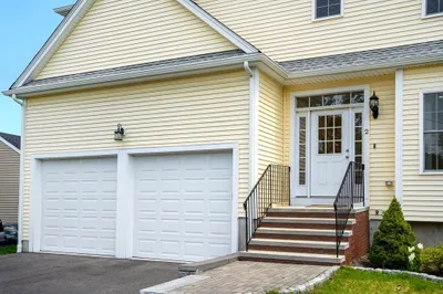 2 Manchester Place #2 1