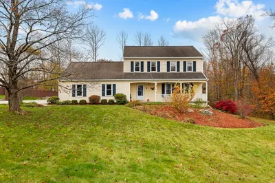 6 Apple Hill Rd 1