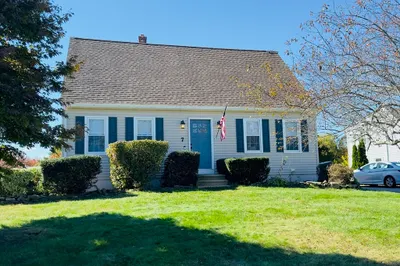 7 Rolling Ridge Rd