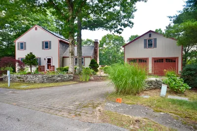 5 Windy Hill Dr 1