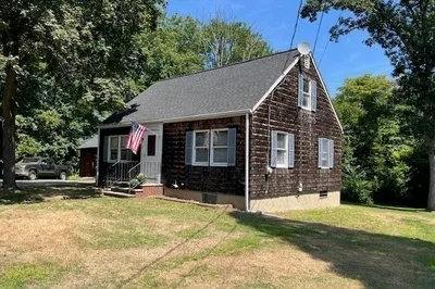37 Eames St