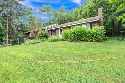 10 Hillside Dr 1