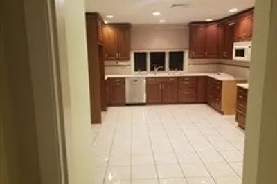 16 Houghton St #2