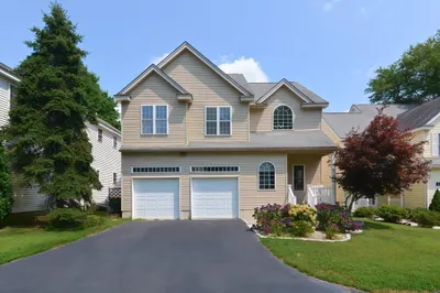 8 Queen Of Roses Ln #8 1
