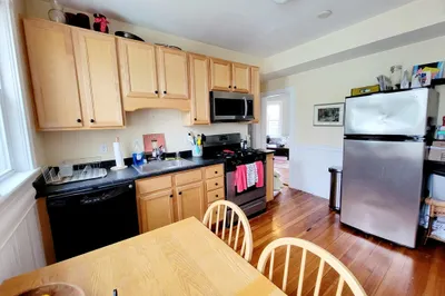 86 Conwell Ave #2 1