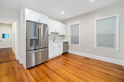 15 Van Winkle St #2