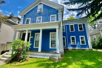 3 Crown St
