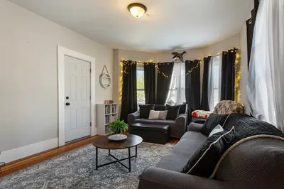 1037 Cove Road #3