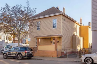 11 Ford St 1
