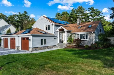 33 Sylvia St 1