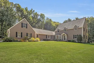 3 Hawthorne Lane 1
