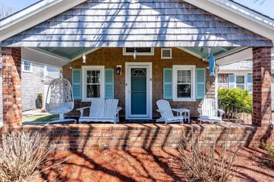 8 Quinsigamond Ave 1