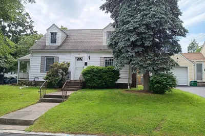 26 Calumet Ave