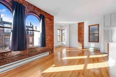 8 Battery St #14
