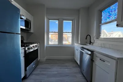 281 Highland Ave #2B