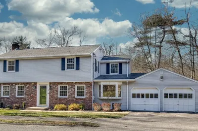 8 Old Wood Road