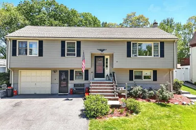 81 Crosstown Ave 1
