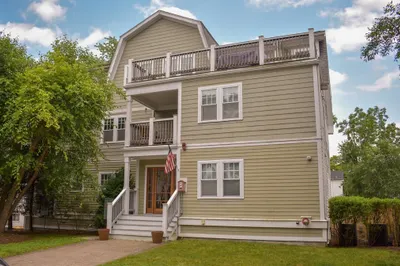 23 Beech St #2