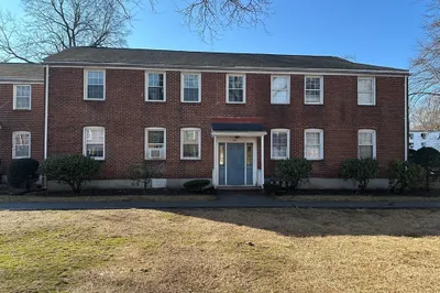 481 Cold Spring Ave #2A 1