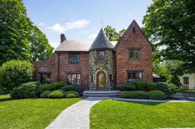 8 Bruce Ln 1