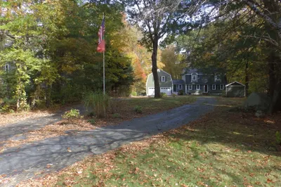 474 Pike Ave 1