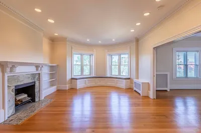 382 Commonwealth Ave #51
