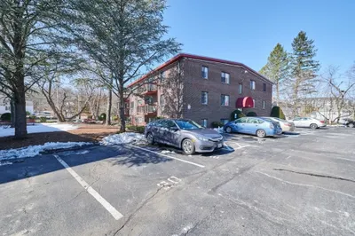 1011 Main Street #12 1