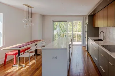 15 Colbourne Crescent #3