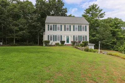 4 Emma Ln 1
