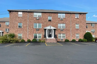 5 Colonial Village Drive #4 1
