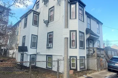 6-8-12 Weldon St