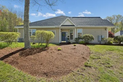 26 Summerfield Dr #17