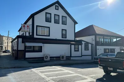 349 Alden St 1