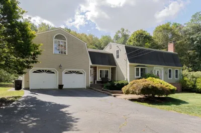 16 Jackie Dr 1