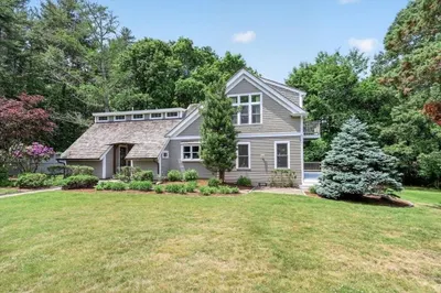 136 South Pleasant St 1