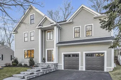 28 Hathaway Cir 1