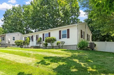 5 Aspen Rd