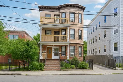 152-154 Glen St 1