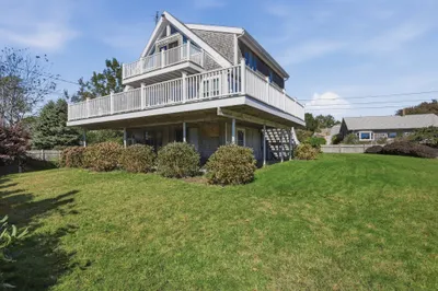 5 Bayview Ave 1
