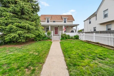 162 Shirley St 1