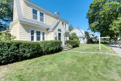 55 Longfellow Rd