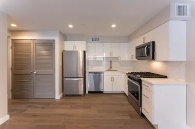 244 Hanover St. #430