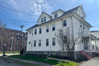 137 Whitwell St #3 1