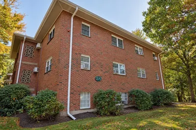 64 Jacqueline Rd #12 1