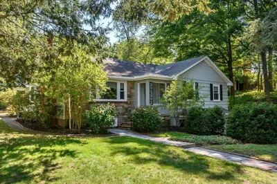 206-r Cedar Street